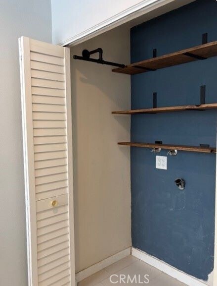 Building Photo - 5749 E Creekside Ave