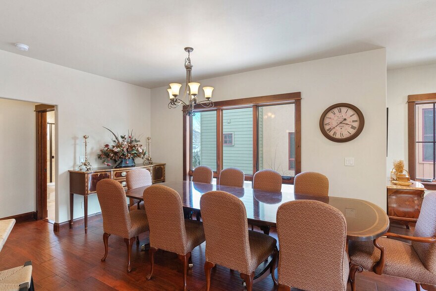 Building Photo - 313 Majestic Cir