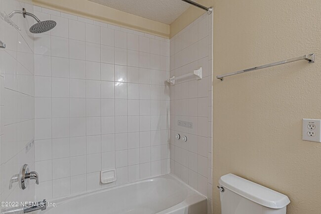 Building Photo - 1500 Calming Water Dr
