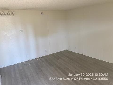 Building Photo - 522 E Ave Q5
