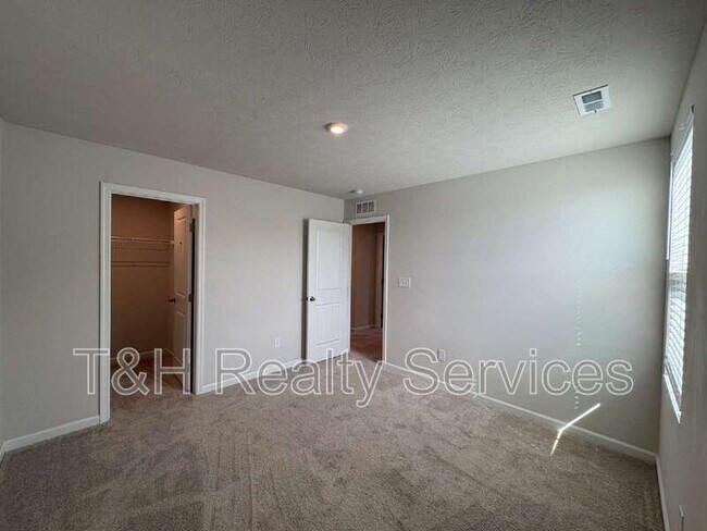 Building Photo - 7183 Finley Crk Dr