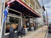 Building Photo - 302 W Potomac St