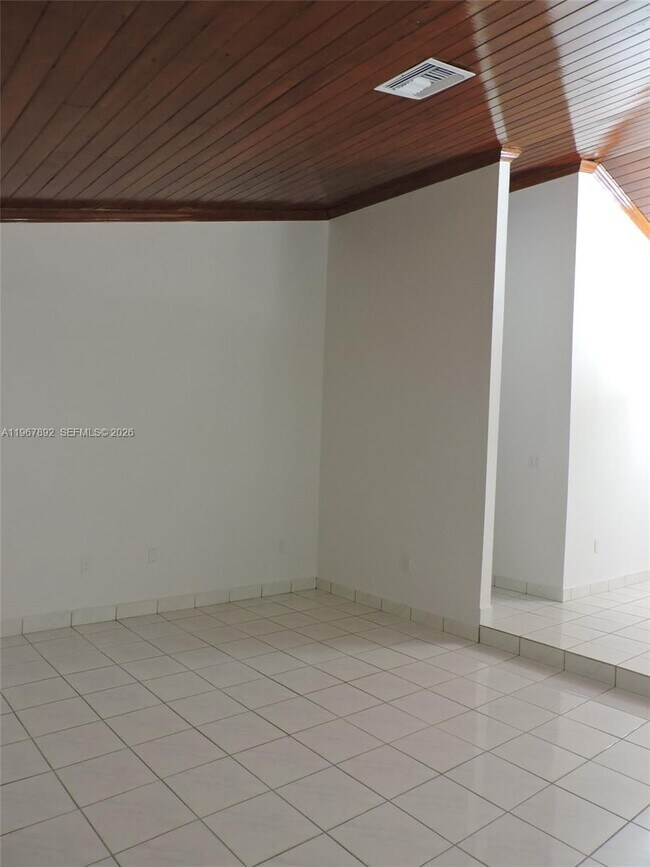 Building Photo - 10753 SW 142nd Ct