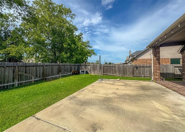 Building Photo - 4714 Western Brook Dr