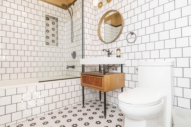 Building Photo - 187 Kent Ave