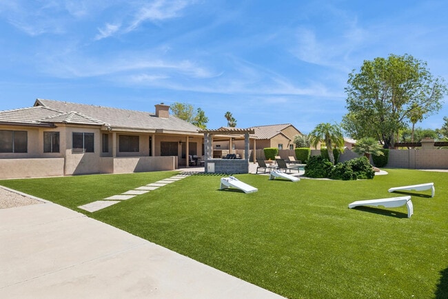 Building Photo - 9033 W Patrick Ln