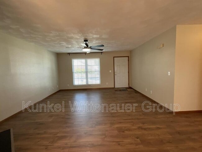 Building Photo - 19 Christine Dr