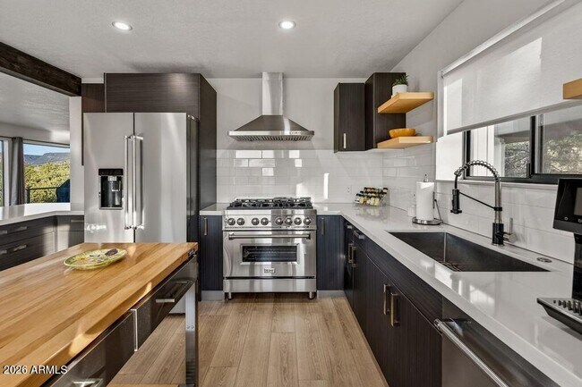 Building Photo - Spectacular, Panoramic Red Rock Views in West Sedona