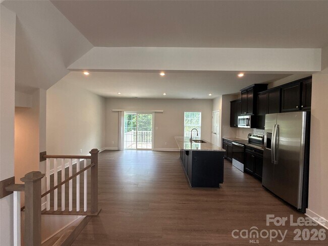 Building Photo - 422 Serenity Cir