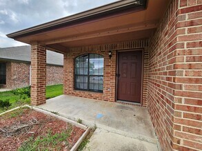 Building Photo - 3706 Dustin Ct