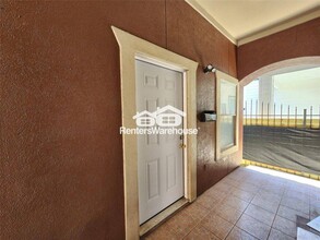 Building Photo - 5027 Creekmont Dr