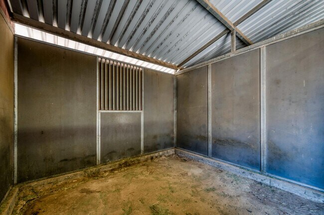Building Photo - 4105 E Perrin Ave