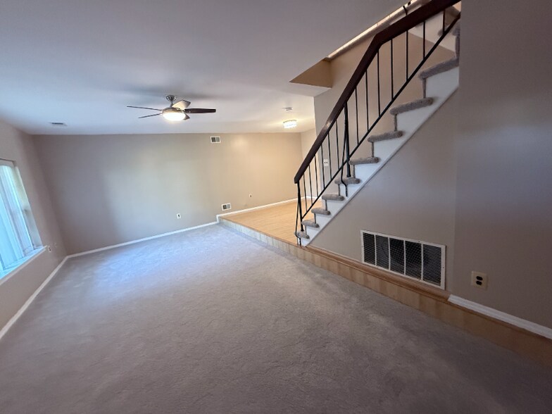 Building Photo - 21 Aspen Dr