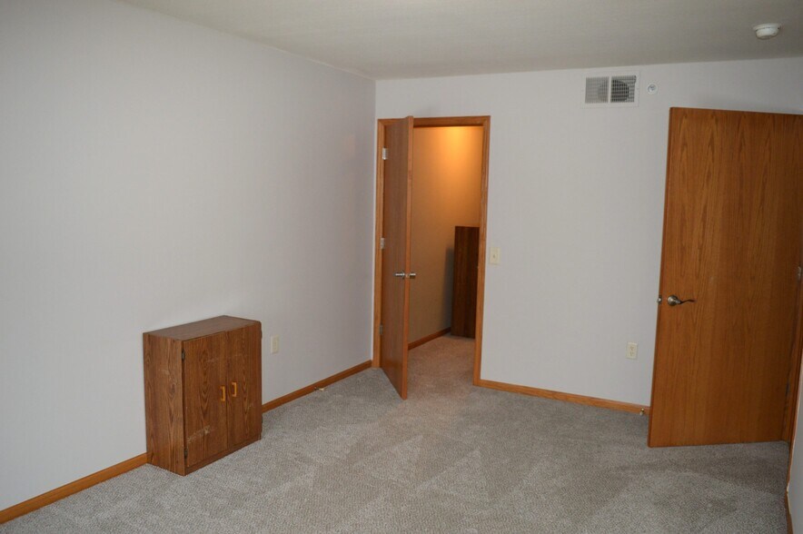 Building Photo - 2824 Pleasant View Rd