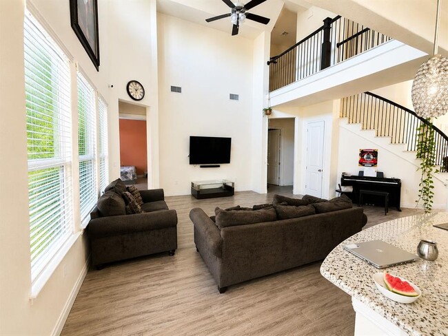 Building Photo - 14600 Iveans Way