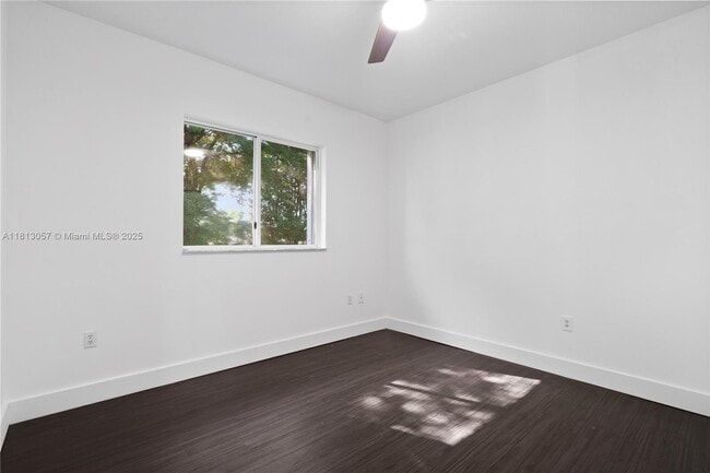 Building Photo - 1180 NE 41st Ave