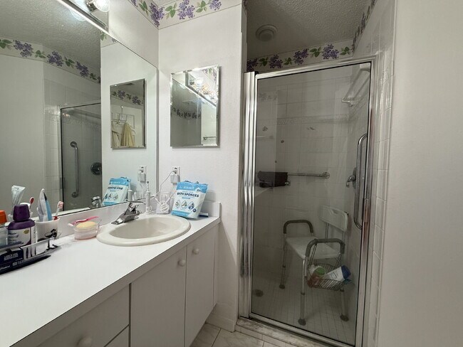 Building Photo - Heritage Pines active 55+ community 2/2 villa