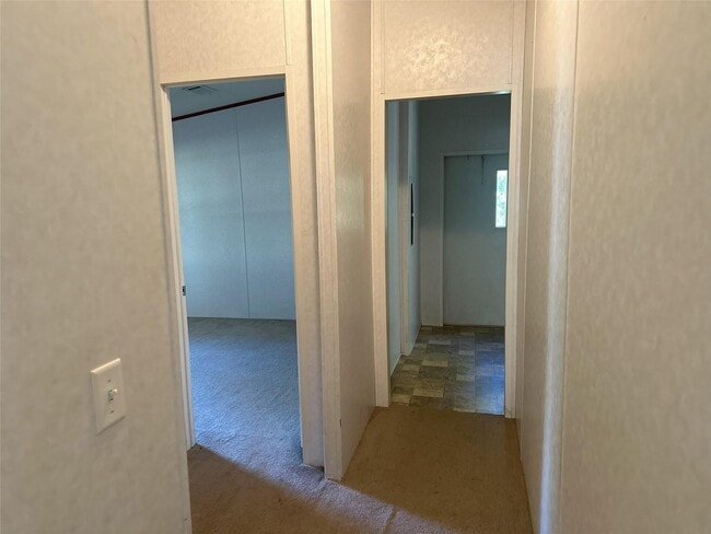 Building Photo - 89 Pine Oak Ln