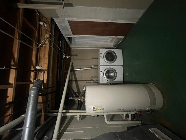 Building Photo - 1300 Wolff Ave