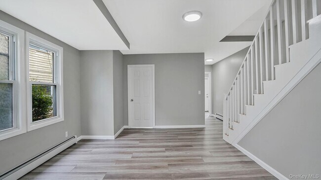 Building Photo - 103 Third Ave