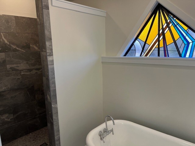 Building Photo - 245 Lakeshore Dr