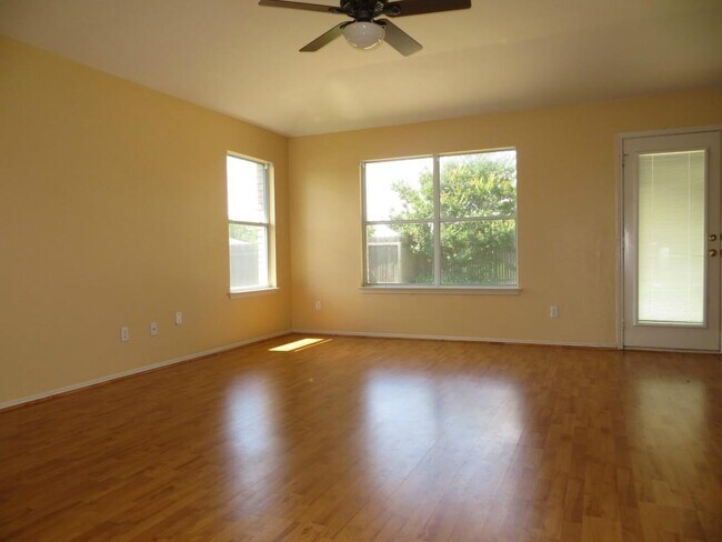 Building Photo - 4110 Natural Bridge Ct