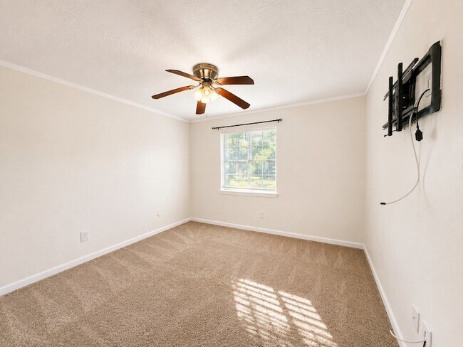 Building Photo - 4418 Saffron Ln