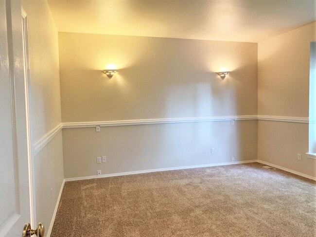 Building Photo - Great 3 bed 2 bath home in downtown Eagle.