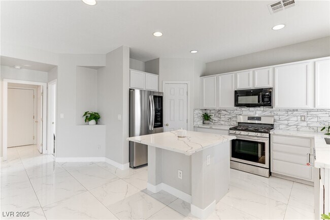 Building Photo - 5614 Midnight Breeze St