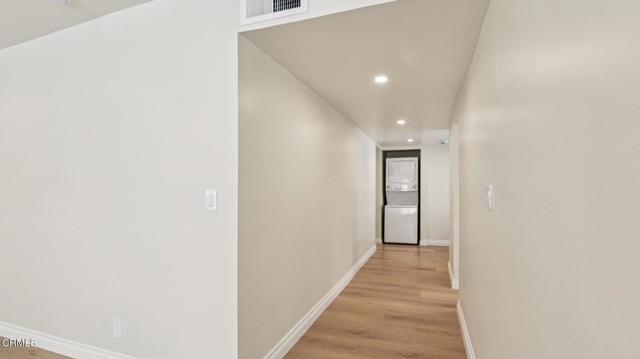 Building Photo - 402 S Oakland Ave