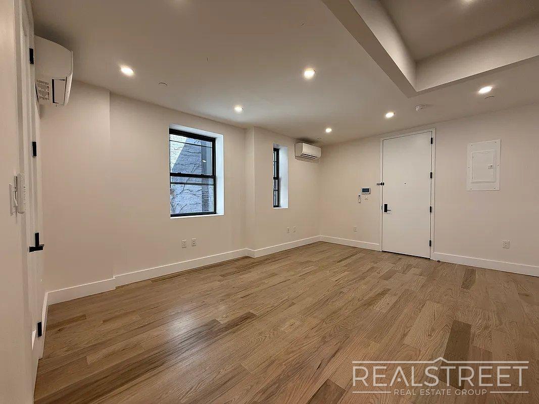 Building Photo - Modern Brooklyn Living with Everyday Convenience