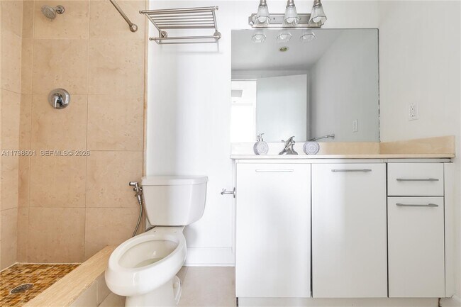 Building Photo - 401 69th St