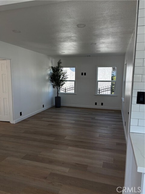 Building Photo - 15025 Roseton Ave