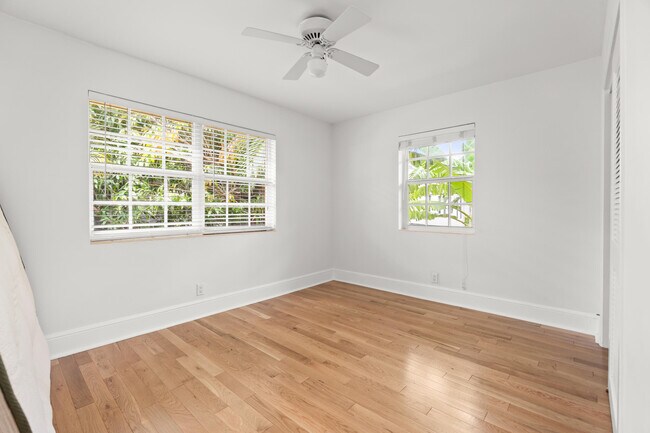Building Photo - 223 Park Ave