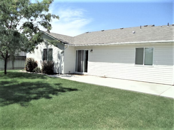 Building Photo - 11549 Roanoke Dr