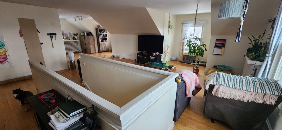 Building Photo - 1900 Colfax Ave S