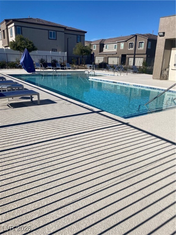 Building Photo - 9215 Sky Pointe Dr