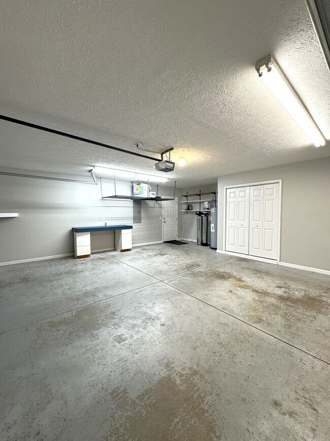 Building Photo - 5036 Billy K Trail
