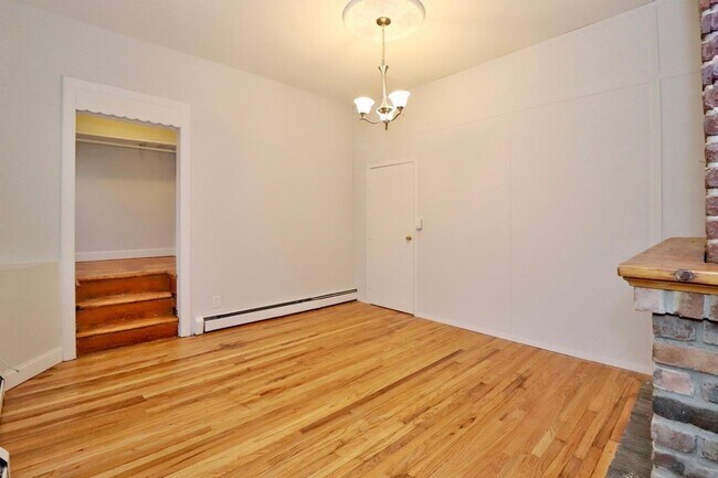 Building Photo - 603 Jersey Ave
