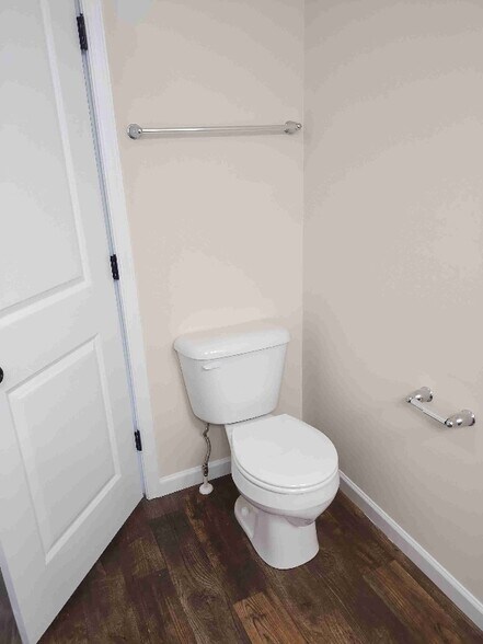 Building Photo - 113 Meadowbrook Ln