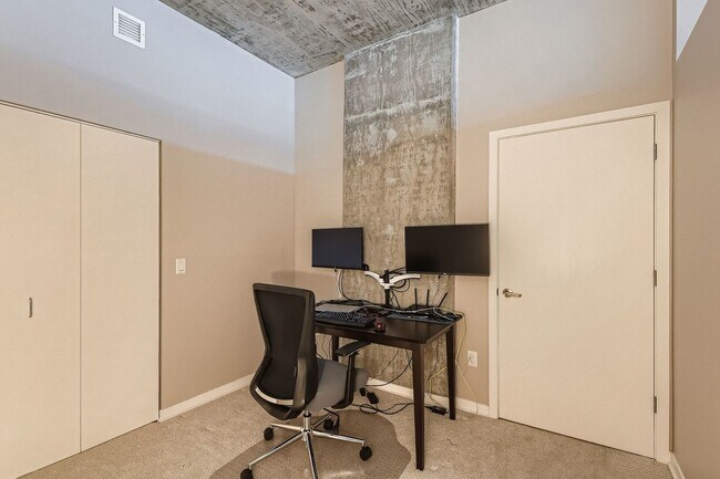 Building Photo - 1345 S Wabash Ave
