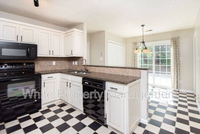 Building Photo - 3209 Silver Pond Ct