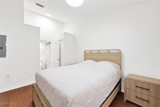 Building Photo - 22741 Sandy Bay Dr