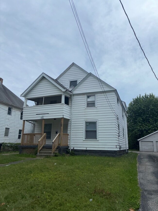 Building Photo - 386 E 152nd St