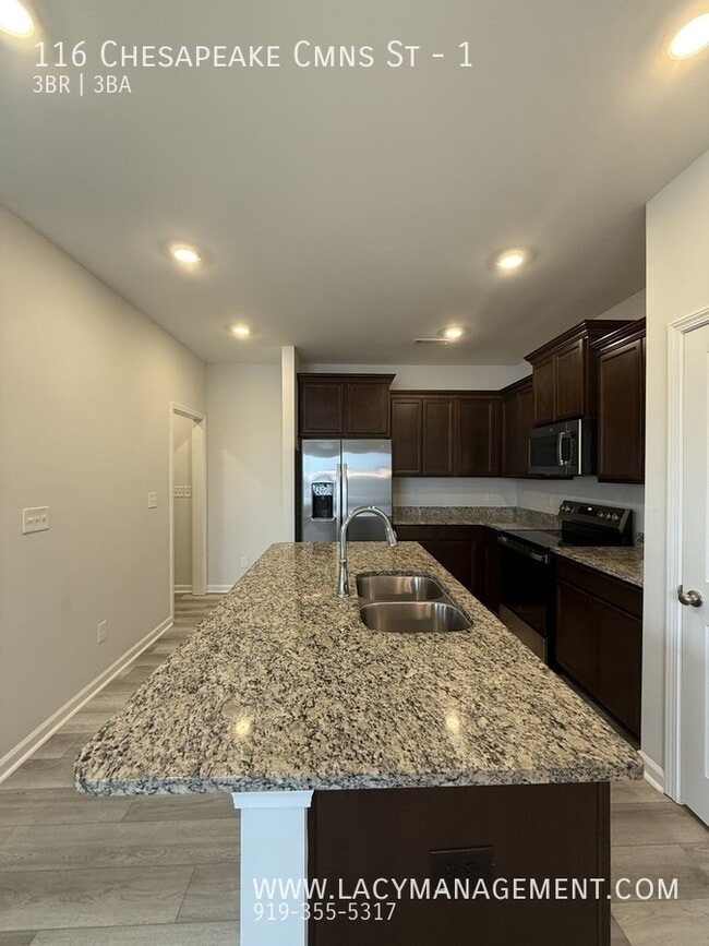 Building Photo - 116 Chesapeake Cmns St