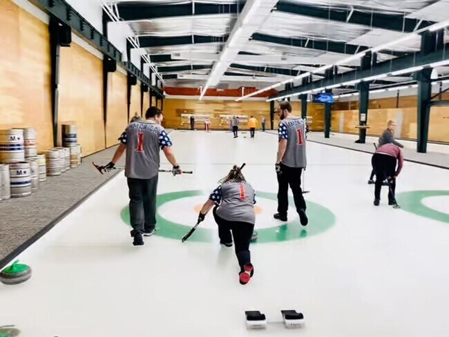 Building Photo - Ideal West Nashville Location!