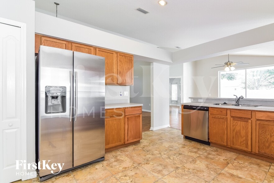 Building Photo - 6931 Waterbrook Ct