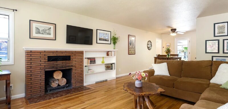 Building Photo - 1223 Albright St