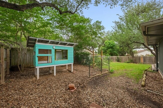 Building Photo - 4820 Marblehead Dr