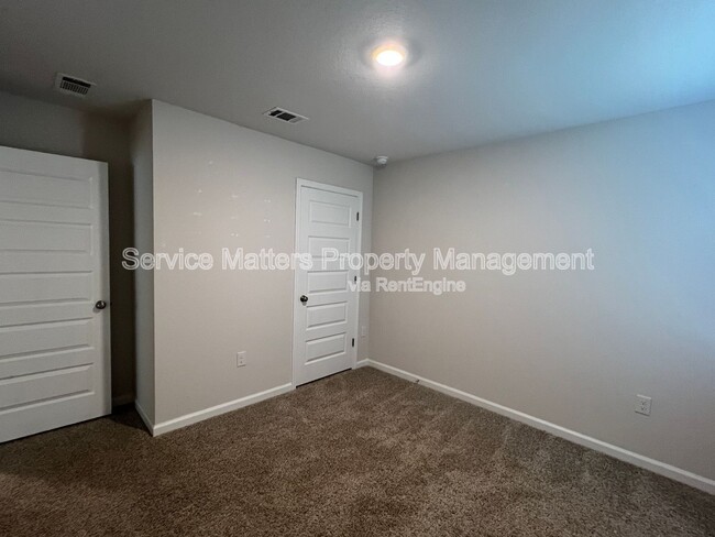 Building Photo - 5096 Gaineswood Dr
